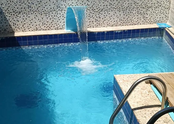 Casa 70 Hostel 350m da praia Balneario Flamingo
