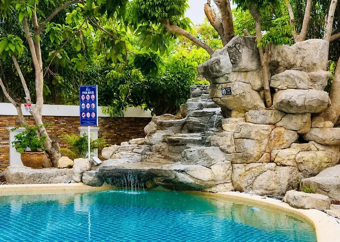 Glory Moon Resort