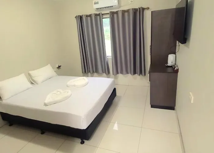 Red Palm Hotel