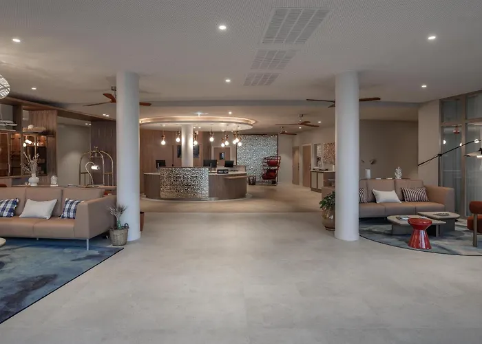 Marina Baie Des Anges Hotel, Curio Collection By Hilton