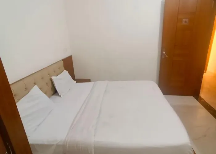 Hotel King'S Residency