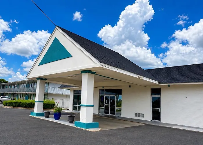 Bayou Inn