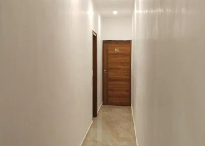 Hotel Ambassador Sukhna Lake
