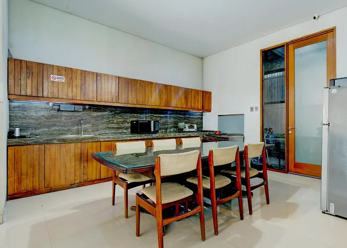 Colletion O Near Living Plaza Cirebon Formerly Moana Residence
