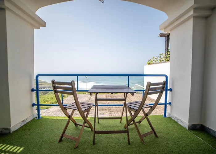 Saltline Surf House Ericeira