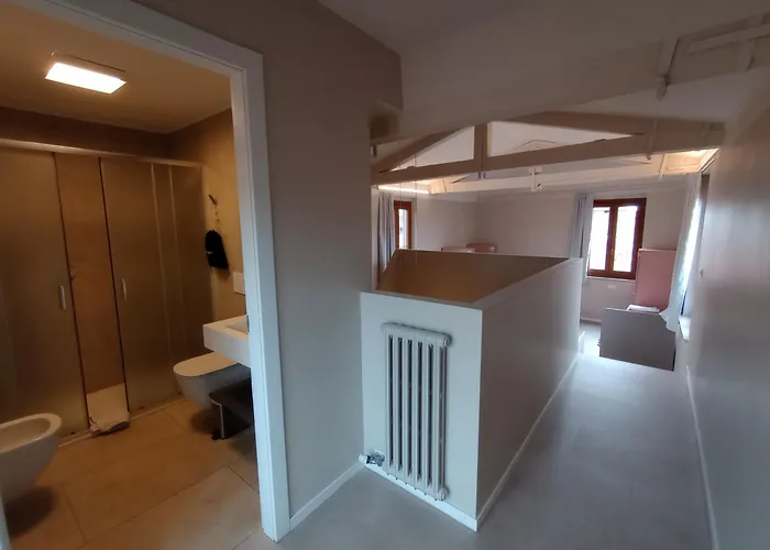 Protezione Della Giovane - Female Hostel