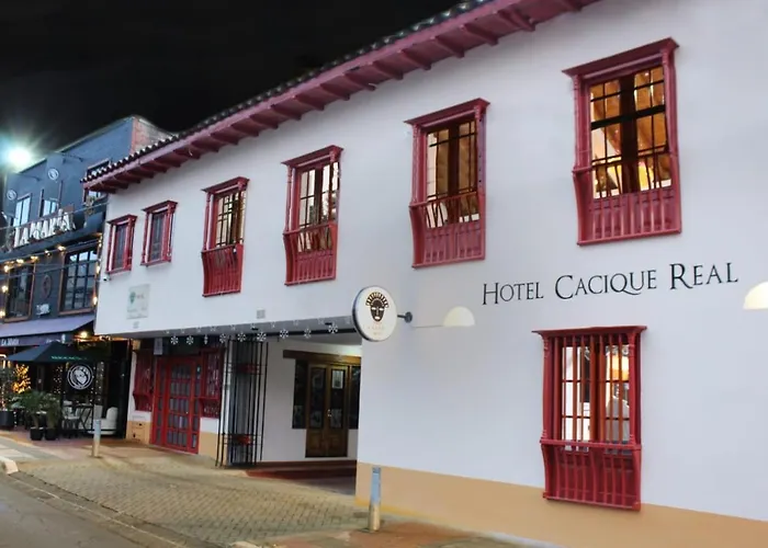 Hotel Cacique Real