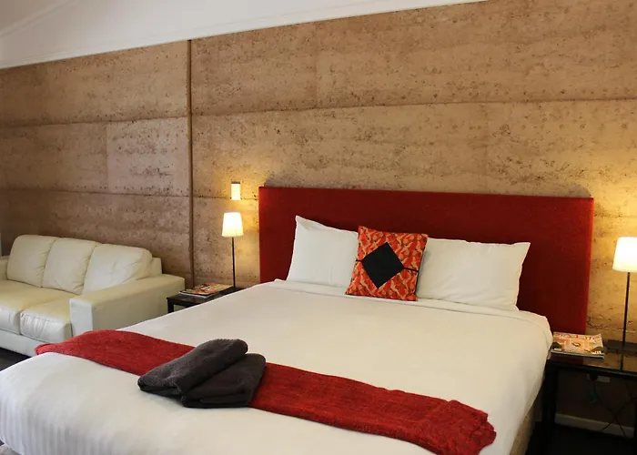 Crossroads Ecomotel