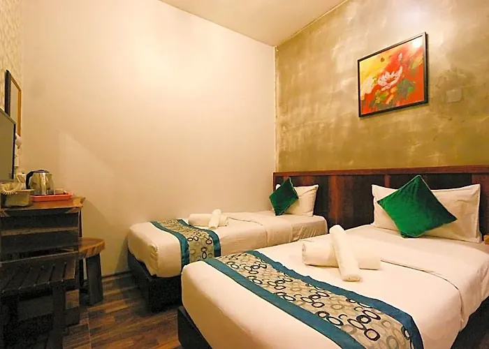 Swing & Pillows @ Anggun Hotel Seri Iskandar, Ipoh
