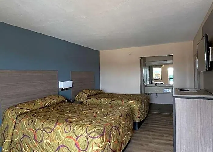Garden Inn & Suites
