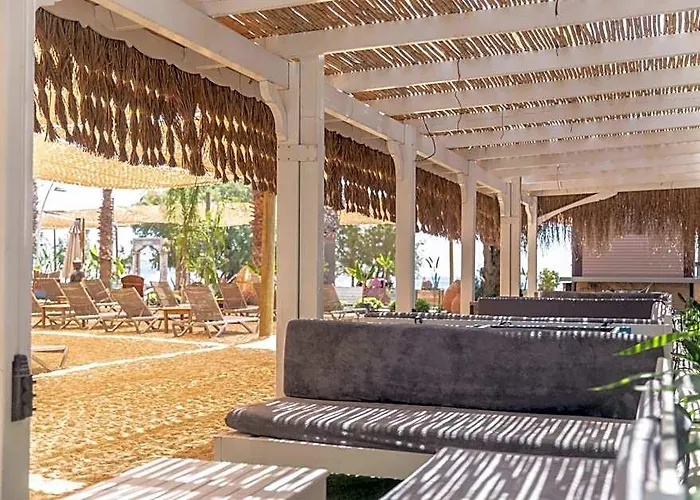 Kefi Beach & Suites