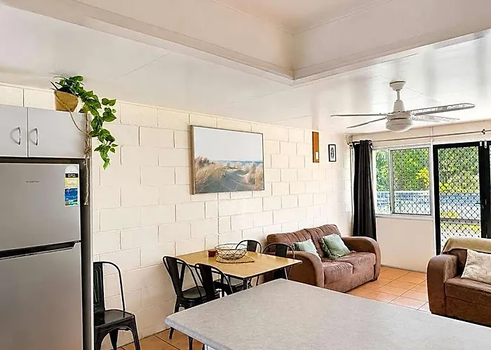 Pippies Beachhouse Backpackers