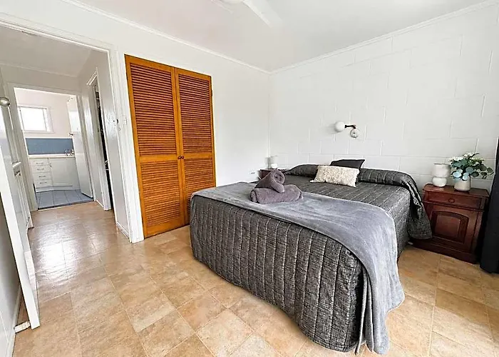 Pippies Beachhouse Backpackers