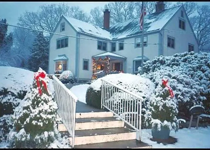 Tidewater Inn