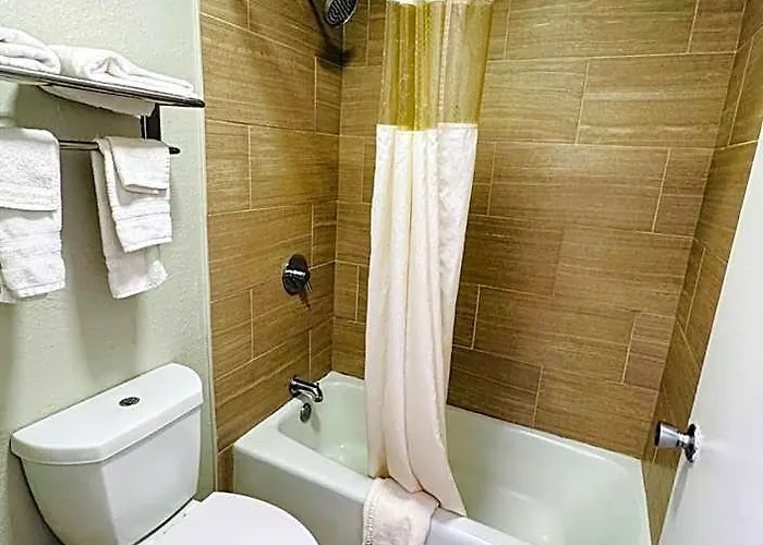 Newnan Lodge