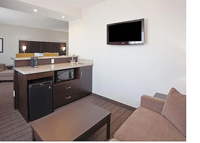 Holiday Inn Express & Suites New Liskeard By Ihg