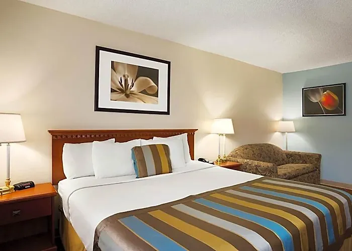 Days Inn By Wyndham Middletown