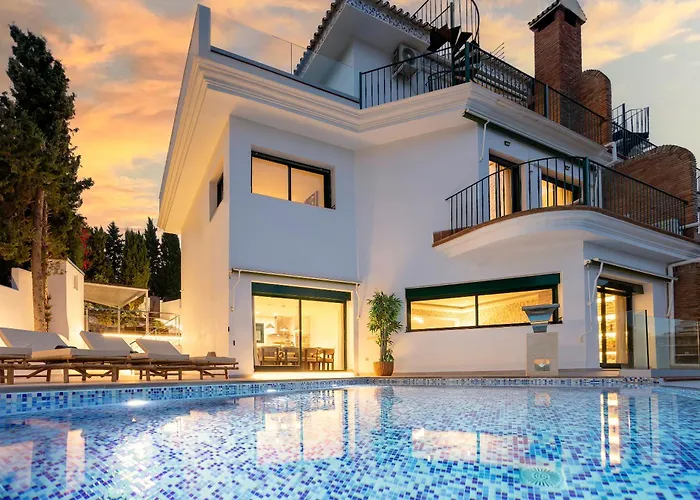 Luxury Villa With Sea Views - Heated Pool