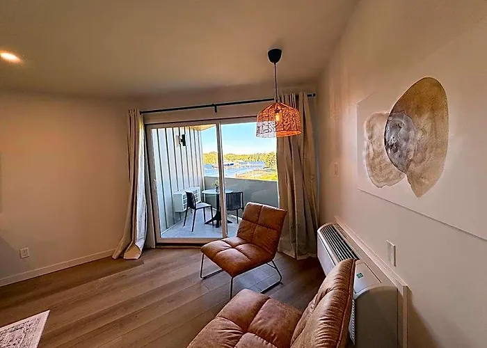 Hotel 19