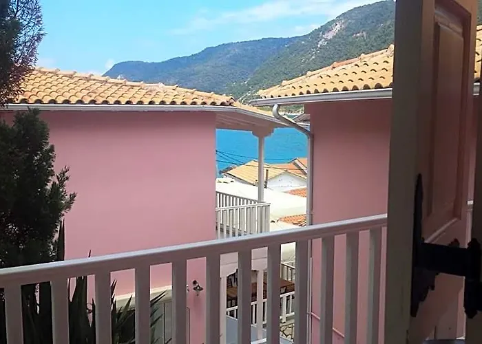 Ionis Hotel