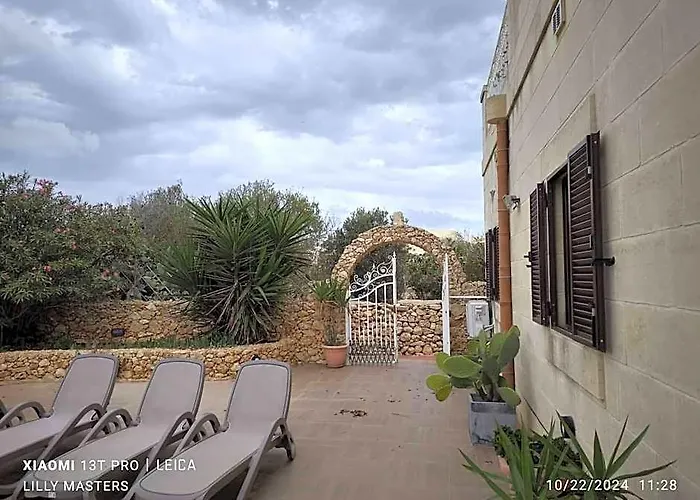 Country Views Villa Victoria