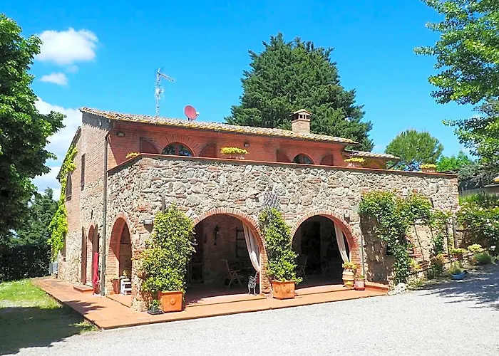 Panoramic Farmvilla In Tuscany