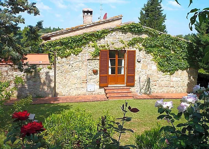 Panoramic Farmvilla In Tuscany