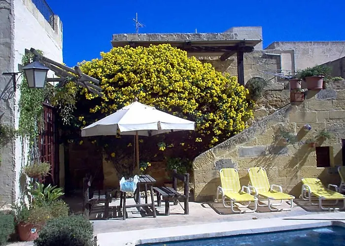 Spacious Comfortable, Traditional Villa- Large Private Pool, Terraces Views