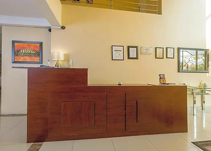 Ezulwini Guest House - Relaxing Queen Room With Balcony In Balito, South Afirca
