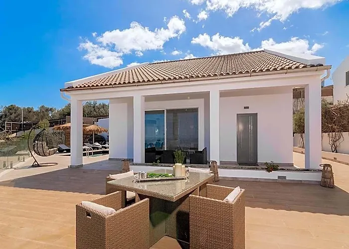 Villa In Zakynthos With Sea Views Pool