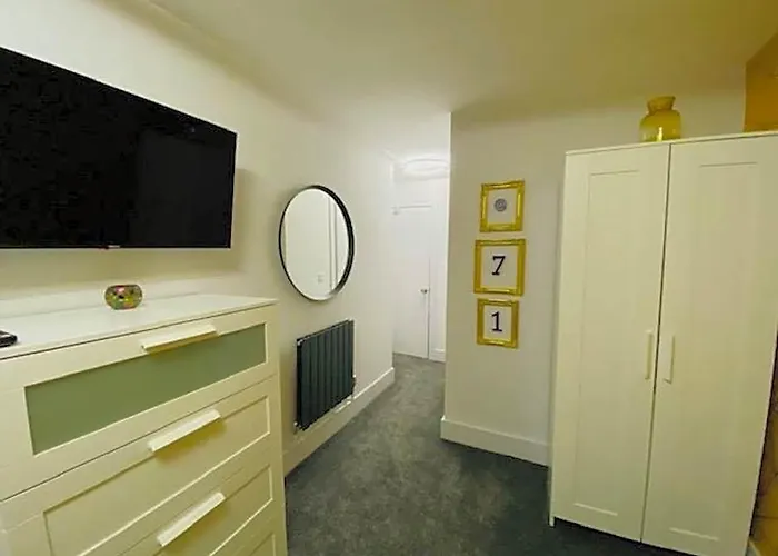 Townhouse Plus @ Beth Street Stoke