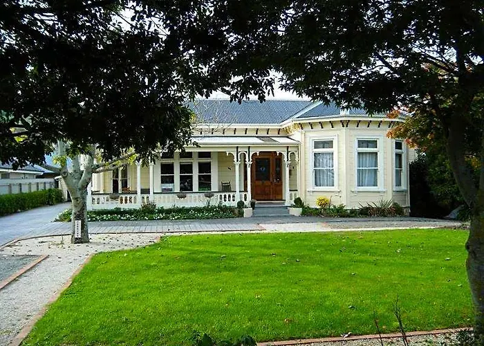 Collingwood Manor Bed & Breakfast