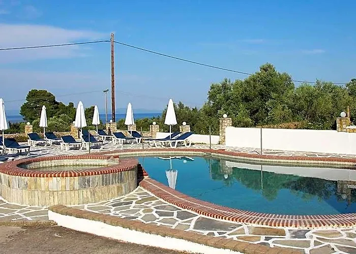 Pashos Hotel