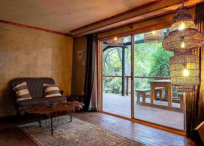 Matumi Lodge And Mitzeeri Lodge