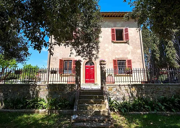 A Path Of Relaxation And History Between Vineyards And Olive Trees - 6 Pax