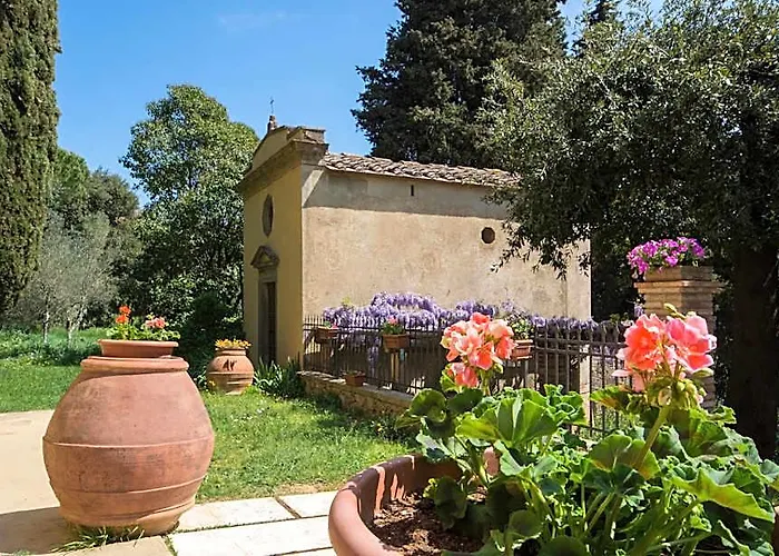 A Path Of Relaxation And History Between Vineyards And Olive Trees - 6 Pax