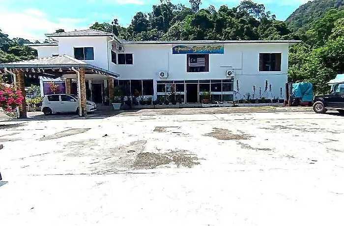 Analisa Beach Resort