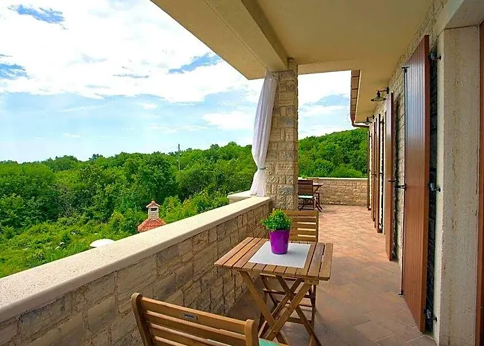 Maya Comfortable Holiday Residence