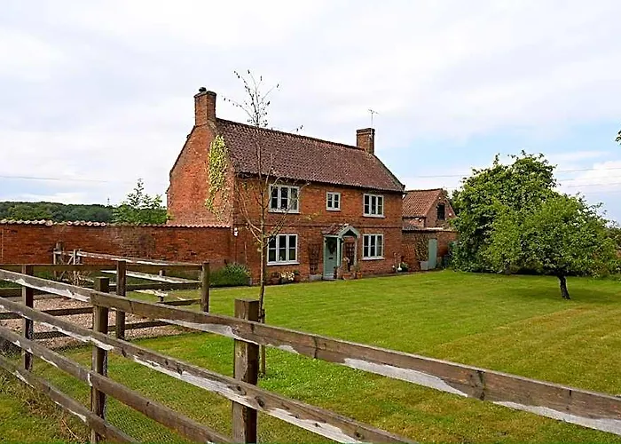 Leos Holiday Cottage