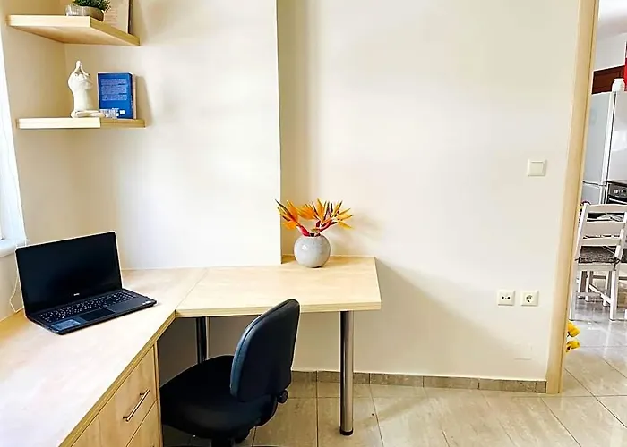 Cozy Nest - 2Min To Beach, 6Min Walk To Old Town