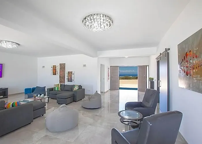 Villa Sienna, Fabulous 6Bdr Protaras Villa