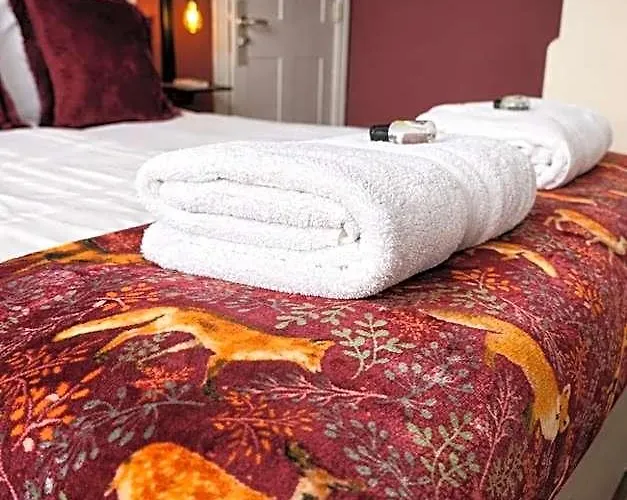 Crescent Victoria Hotel