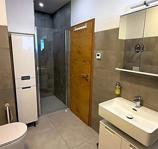 Hostel54