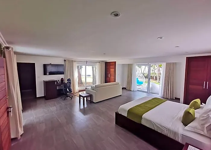 Searenity Beach Villa
