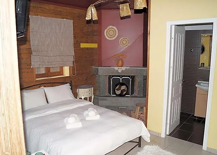Ikojenia Traditional Lodge
