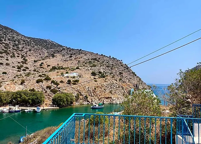 Manolis Rooms Vathys
