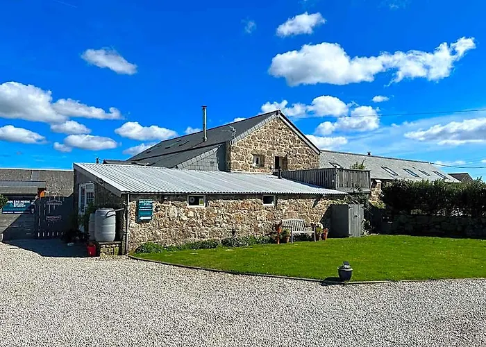 Lands End Hostel And B&B