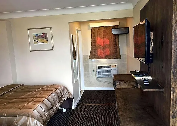 Mayflower Motel