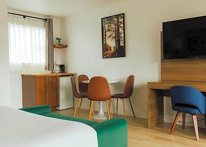 Ukee Peninsula Motel
