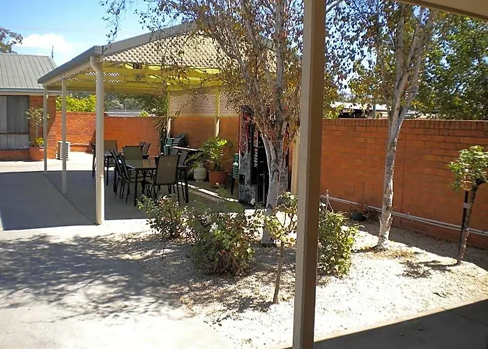 Moama Central Motel